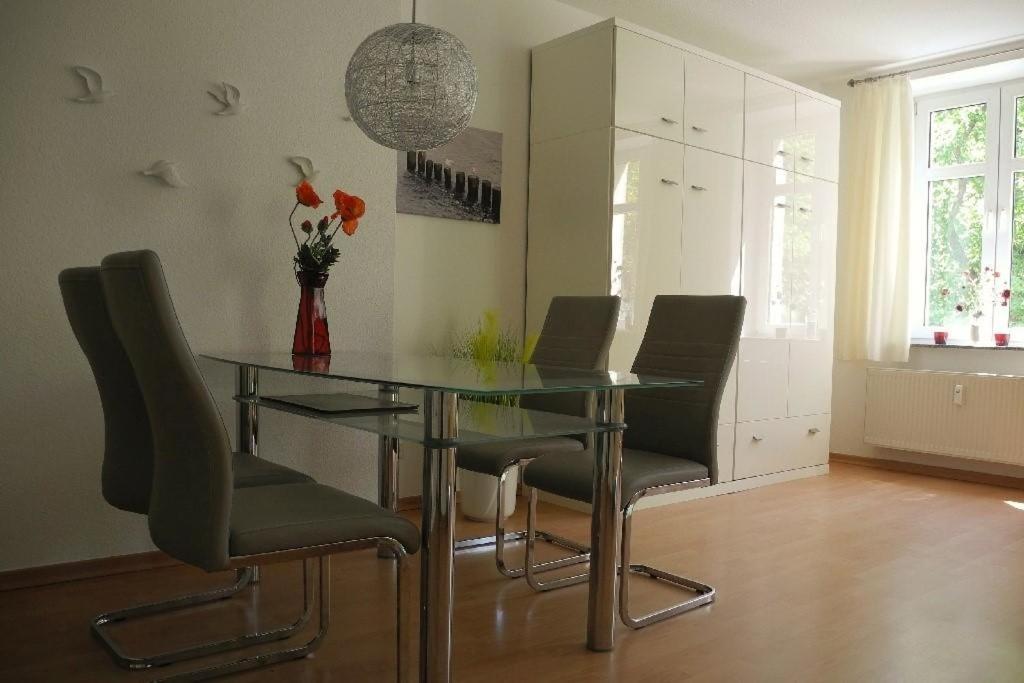Heinrich-Heine-Strasse App 09 - Parkblick Appartement Rostock Buitenkant foto